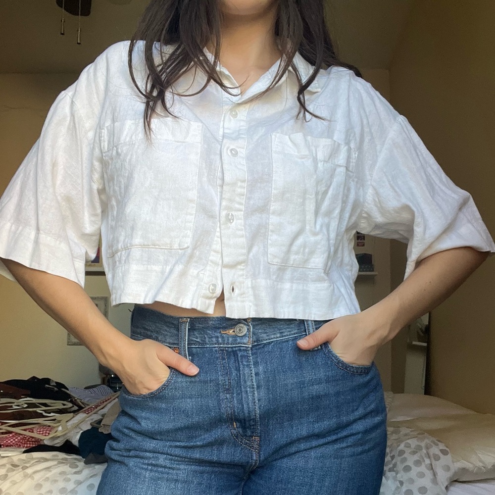 White Linen/Cotton Cropped Button Down